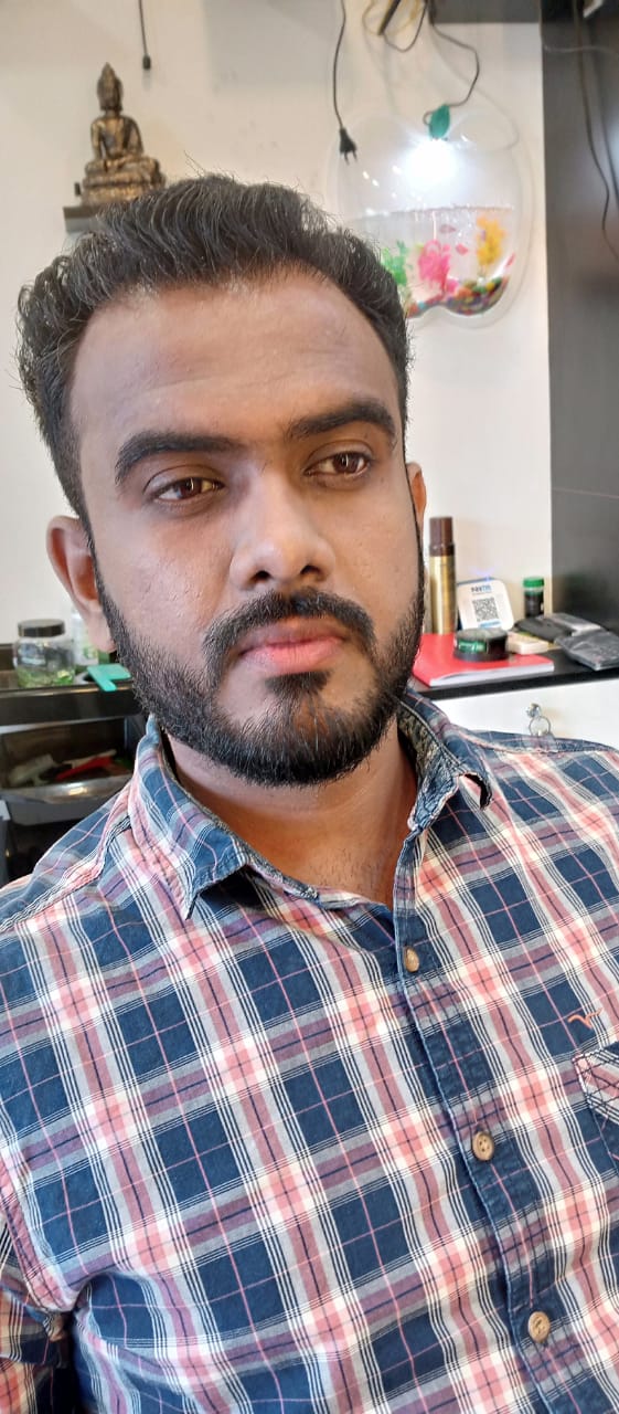 MR.CUT SALON FAMILY MAKE OVER VAIKOM